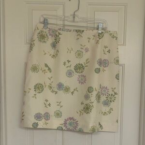 Ann Taylor Springtime Cream Floral Silk Mini Skirt with Pastel Blooms